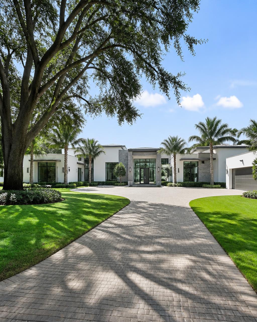 Pinecrest luxury real estate in Miami